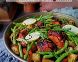 Gambar langkah 5 resipi Garlic Rosemary Roasted Chicken Breasts & Vegetables.
