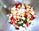 Foto del passaggio 3 della ricetta Fresco cous cous al pesto, con pomodori, formaggio e uova