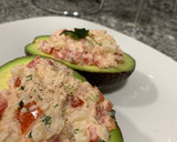 Foto del paso 2 de la receta: Ensalada de atún en aguacate
