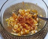 Foto langkah ke 2 dari resep Spicy Egg Sandwich.