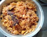 রুই মাছের মাথা দিয়ে বাঁধাকপি (rui maacher maatha diye badhakopi recipe in Bengali) রেসিপির ধাপ 5 ছবি
