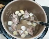 Hình bước làm 3 của món Canh sườn khoai sọ cấp tốc