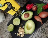 Une image de l'étape 1 de Guacamole piment habanero a la djamicoo.