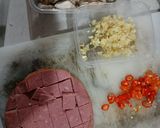 Foto langkah ke 1 dari resep Fusilli Aglio Olio Smoked Beef.