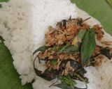 Foto langkah ke 6 dari resep Nasi Bakar Tongkol Kemangi.