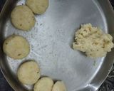 A picture of step 1 of Crispy Cutlet Curry.