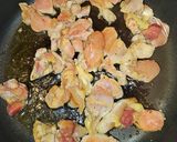 Foto del paso 3 de la receta: Ravioli y canelón de pollo y setas en teriyaki de ginebra