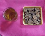 A picture of step 5 of Karela chips with apple juice (bitter guard chips).