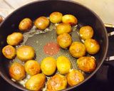 Hình bước làm 5 của món Khoai tây kho chay ngày rằm tháng giêng