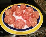 A picture of step 3 of Spanish-Style Meatballs in Sauce.