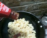 A picture of step 5 of Ketchup Macaroni Pasta.