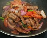 Foto del paso 3 de la receta: Lomo saltado peruano