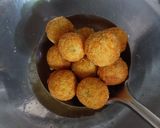 Foto langkah ke 4 dari resep Bola Bola Tempe.
