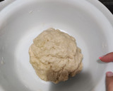 Foto del paso 2 de la receta: Pizza casera de atún, pimiento y olivas