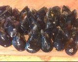 Foto del paso 2 de la receta Cazuela de mejillones y almejas