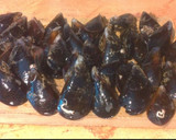 Foto del paso 2 de la receta: Cazuela de mejillones y almejas