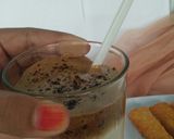 Foto langkah ke 4 dari resep Dalgona Coffee. Kopi Dalgona viral tanpa mixer.