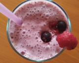 Foto del paso 2 de la receta: Batido de frutas del bosque light 🫐🍓