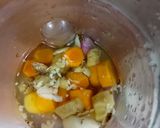 Foto langkah ke 2 dari resep Ayam Ungkep Bumbu Kuning.