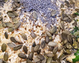 Foto del paso 3 de la receta: Arroz integral salteado con espinacas, champiñones