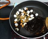 A picture of step 2 of Fruits and Nuts Pulao.