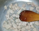 A picture of step 5 of Mix chicken Macaroni.