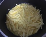 Foto del paso 3 de la receta: Tortilla de huevo🥚con papa🥔