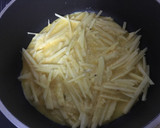 Foto del paso 3 de la receta: Tortilla de huevo🥚con papa🥔