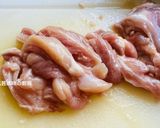 A picture of step 4 of Chicken Thighs with Thai Basil.