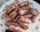 Foto del paso 1 de la receta: Salchichas frescas con cebolla caramelizada