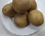Foto del paso 1 de la receta: Cuartos de Pollo con patatas y cebolla al Neeson