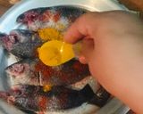 A picture of step 1 of Bengali: Koii Machher Tel-Jhal.