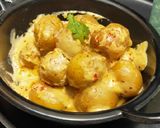 ક્રીમી ચીઝી બેબી પોટેટો ઈન વ્હાઈટ સોસ (Creamy Cheesy Baby Potato In White Sauce Recipe In Gujarati) રેસીપી સ્ટેપ2ફોટો