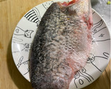清蒸醬燒鱸魚佐蔬果（幼兒可食）的食譜步驟1照片