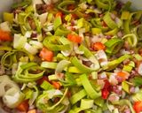 Tejszínes, póréhagymás, gombás pulykamell recept fázis 1 fotója
