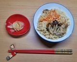 รูปขั้นตอนการทำที่ 5 ของ ข้าวหุงใส่ไก่และเห็ดชิเมจิ (Takikomi Gohan)