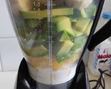 A picture of step 1 of Avocado smoothie.
