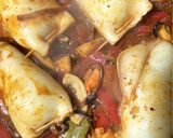Foto del paso 5 de la receta: Calamares Rellenos de Carne, colas de Langostinos cocidos y Mejillones