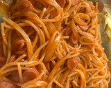 Foto del paso 3 de la receta: Espaguetis con salchichas en salsa de tomate
