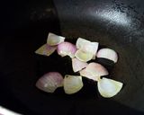 A picture of step 1 of Kadhai Paneer.