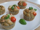 MUFFINS salati alle noci e basilico, con cuore di formaggio