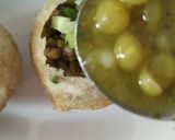 રગડા પૂરી ચાટ (Ragda poori chaat recipe in Gujarati) રેસીપી સ્ટેપ6ફોટો