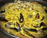 Foto del paso 5 de la receta: Arroz al azafrán con mejillones y almejas