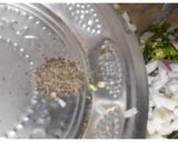 A picture of step 3 of Medu Vada.