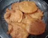 A picture of step 4 of Crunchy Aloo pakora.
