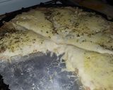 Foto del paso 7 de la receta: Pizza con salsa blanca y cebolla caramelizada