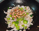 A picture of step 2 of Kanda Poha.