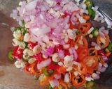 Foto langkah ke 1 dari resep Sambal Matah Dabu-dabu Kombinasi.