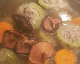 รูปขั้นตอนการทำที่ 4 ของ มะระยัดไส้หมูสับวุ้นเส้น ใส่เห็ดหอม