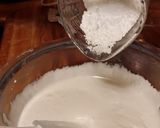 Foto del paso 5 de la receta: Fondant o masa elástica con bombones (nubes)